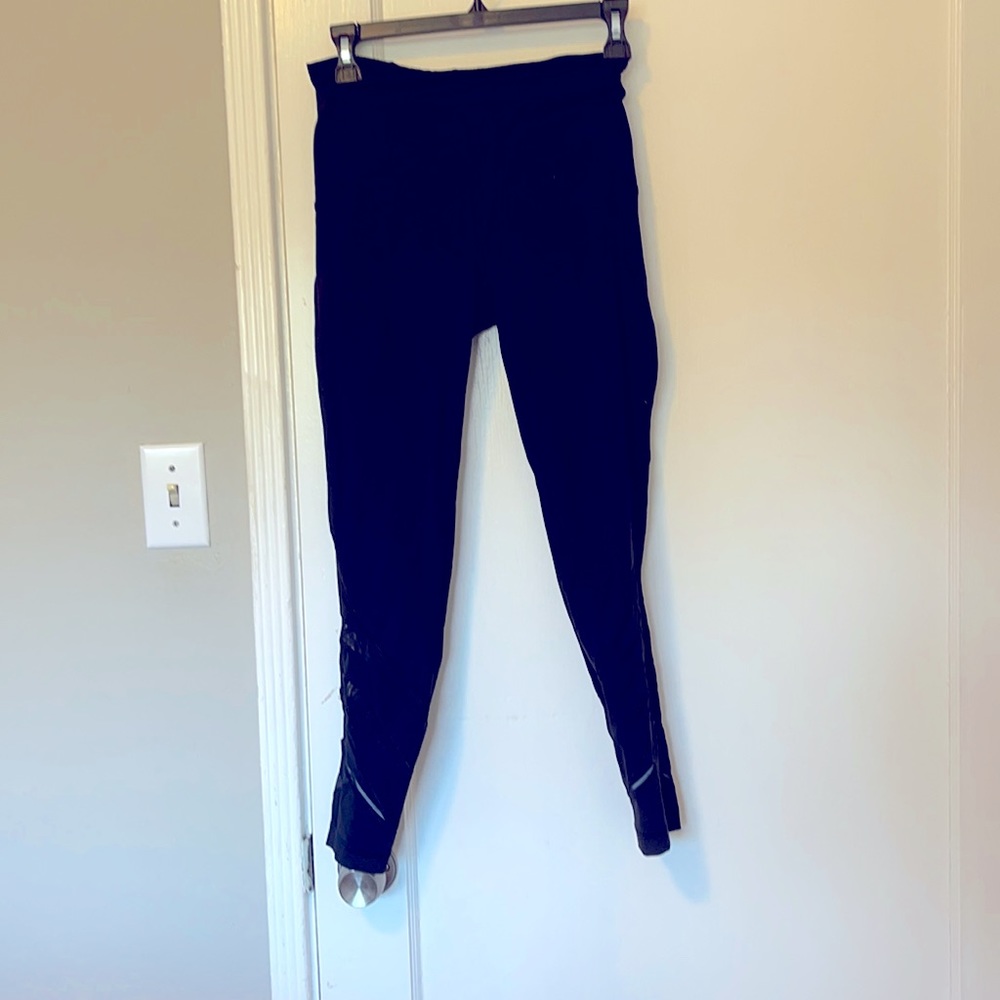Black lululemon leggings